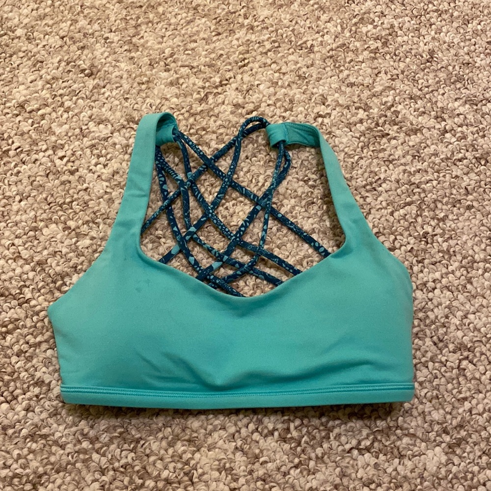 Lululemon sports bra